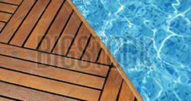 terrasse en bois bords de piscine